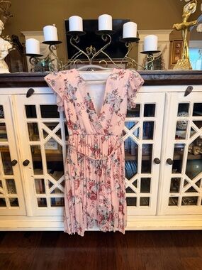 Floral Pink Pleated V-Neck Dress